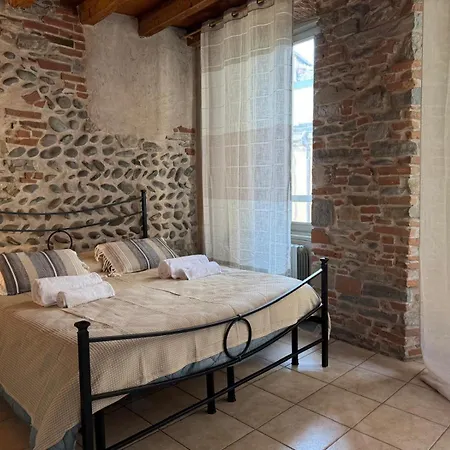Houseberg Pignolo 8 ברגמו